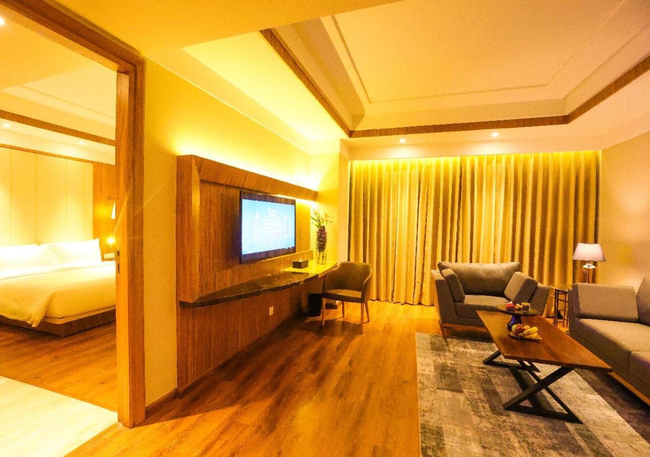 Готель Radisson Бхопал Екстер'єр фото